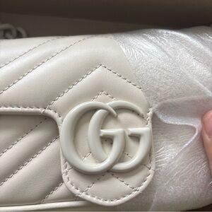 Gucci Cream Shoulder Bag for Women
